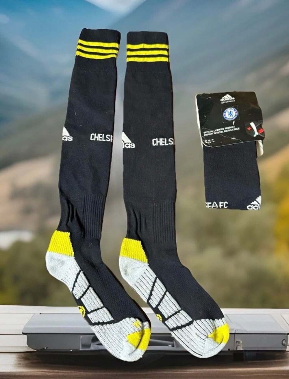 Adidas Chelsea FC Soccer Socks Size UK 43-48 Black Yellow